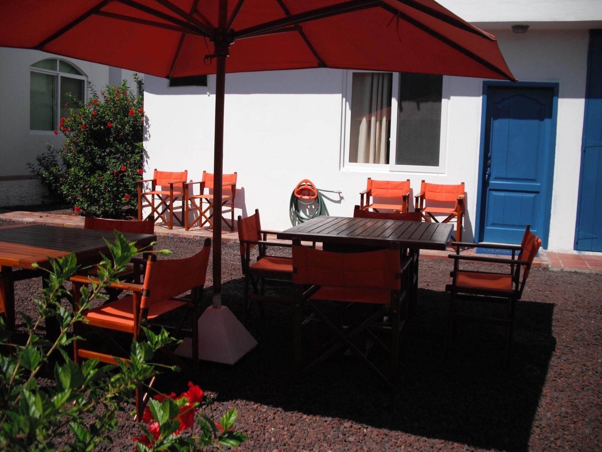 Drake Inn Puerto Villamil Rum bild