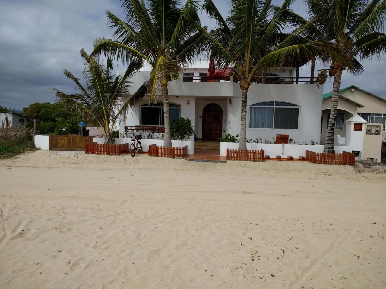 Drake Inn Puerto Villamil Exteriör bild