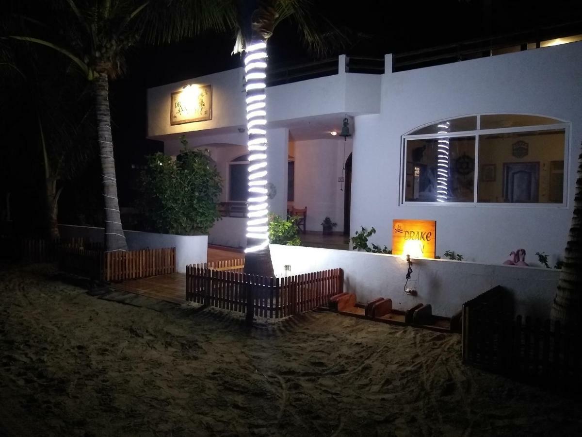 Drake Inn Puerto Villamil Exteriör bild